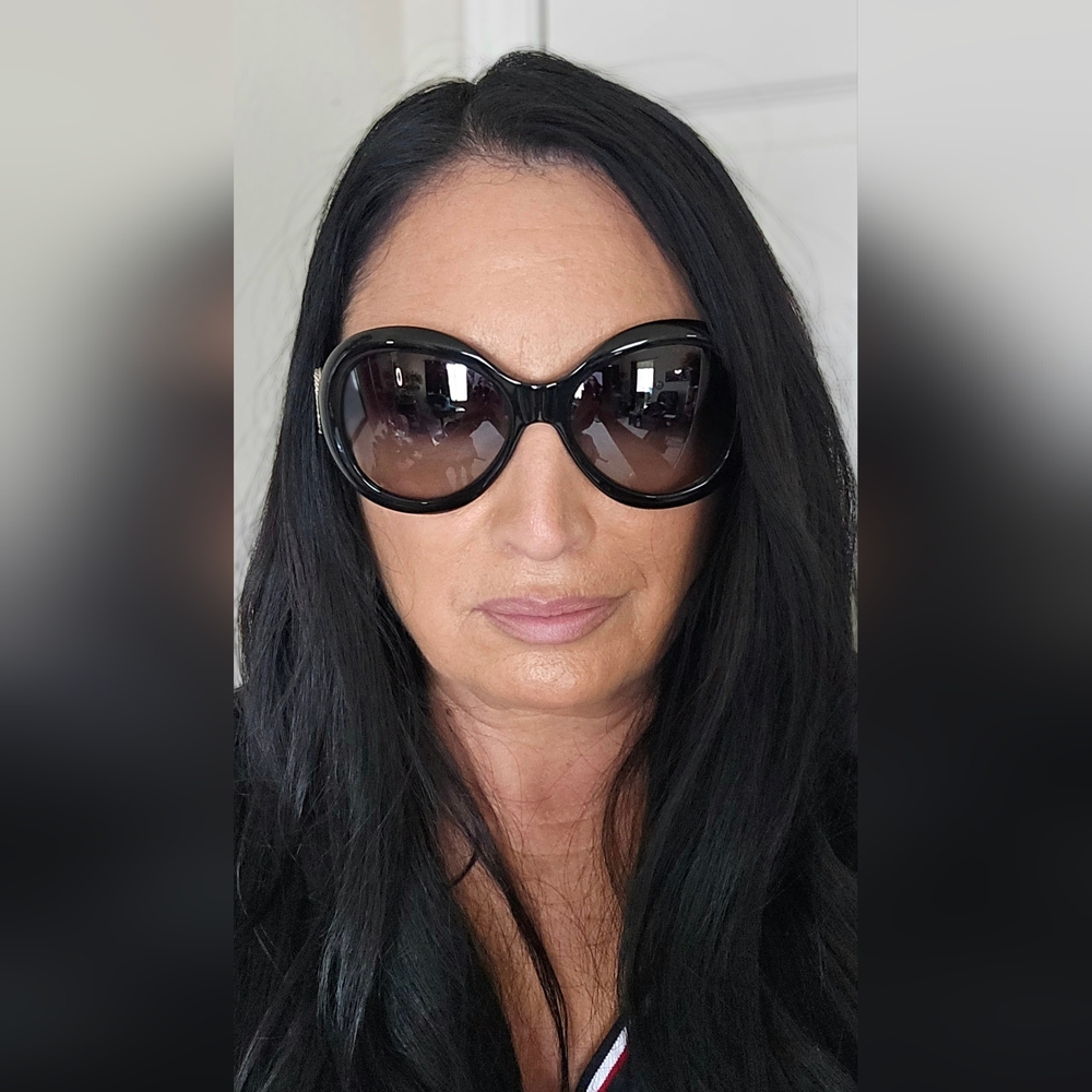Chanel Vintage Collection Bouton Sunglasses 5193 B - Picture 2 of 16